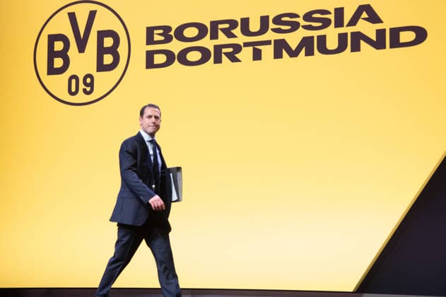 Lars RICKEN, Vorstandsmitglied, Hauptversammlung der Borussia Dortmund GmbH & Co. KGaA, Dortmunder Westfalenhalle, 24.11.2025 oÂ