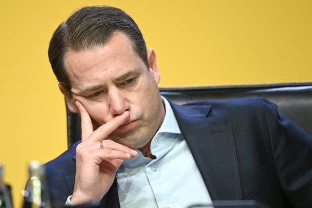 Lars RICKEN, Vorstandsmitglied, Hauptversammlung der Borussia Dortmund GmbH & Co. KGaA, Dortmunder Westfalenhalle, 24.11.2025 oÂ