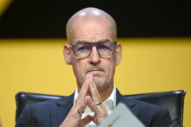 Carsten CRAMER, Vorstandsmitglied, Hauptversammlung der Borussia Dortmund GmbH & Co. KGaA, Dortmunder Westfalenhalle, 24.11.2025 oÂ