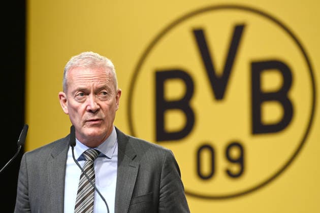 Thomas TRESS, Treß, Vorstandsmitglied, Finanzvorstand, CFO, Hauptversammlung der Borussia Dortmund GmbH & Co. KGaA, Dortmunder Westfalenhalle, 24.11.2025 oÂ