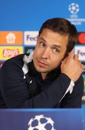 Union s head coach David Hubert gestures during a press conference, PK, Pressekonferenz of Belgian soccer team Royale Union Saint-Gilloise in Istanbul, Turkey, on Monday 24 November 2025. The team is preparing for tomorrow s match against Turkish Galatasaray, on day 5 of the League phase of the UEFA Champions League tournament. VIRGINIExLEFOUR  x143933753x