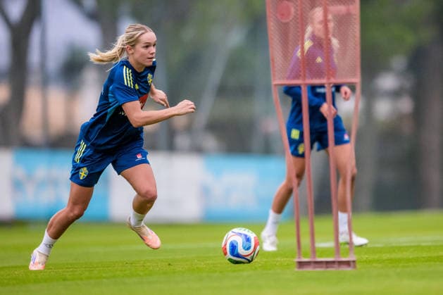 251124 Hanna Lundkvist of the women s national football team of Sweden at a training session on November 24, 2025 in Albufeira. Photo: Ludvig Thunman BILDBYRAN kod LT LT0751 fotboll football soccer fotball träning practice training sverige sweden dam bbeng sverige sweden Copyright: LUDVIGxTHUNMAN BB251124LT024