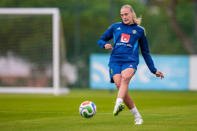 251124 Elma Junttila Nelhage of the women s national football team of Sweden at a training session on November 24, 2025 in Albufeira. Photo: Ludvig Thunman BILDBYRAN kod LT LT0751 fotboll football soccer fotball träning practice training sverige sweden dam bbeng sverige sweden Copyright: LUDVIGxTHUNMAN BB251124LT027