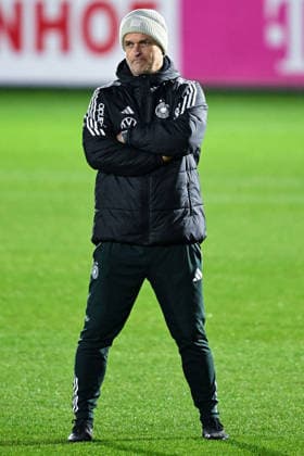Christian Wück (Deutschland, Trainer) beim Training, GER, UEFA Nations League, Training der Frauen Fussball-Nationalmannschaft vor dem finalspiel Deutschland vs Spanien, 24.11.2025. GER, UEFA Nations League, Training der Frauen Fussball-Nationalmannschaft vor dem finalspiel Deutschland vs Spanien, 24.11.2025. Frankfurt am Main Copyright: xEibner-Pressefoto FlorianxWiegandx EP_FWD