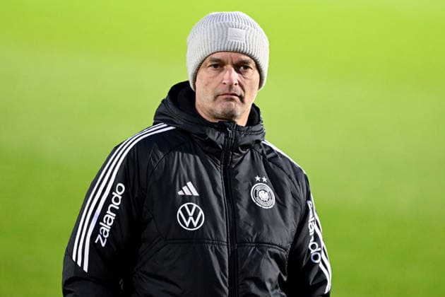 Christian Wück (Deutschland, Trainer) beim Training, GER, UEFA Nations League, Training der Frauen Fussball-Nationalmannschaft vor dem finalspiel Deutschland vs Spanien, 24.11.2025. GER, UEFA Nations League, Training der Frauen Fussball-Nationalmannschaft vor dem finalspiel Deutschland vs Spanien, 24.11.2025. Frankfurt am Main Copyright: xEibner-Pressefoto FlorianxWiegandx EP_FWD