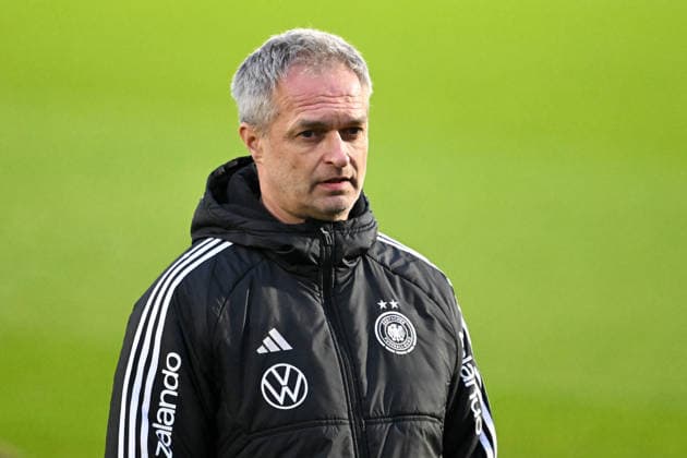 Christian Wück (Deutschland, Trainer) beim Training, GER, UEFA Nations League, Training der Frauen Fussball-Nationalmannschaft vor dem finalspiel Deutschland vs Spanien, 24.11.2025. GER, UEFA Nations League, Training der Frauen Fussball-Nationalmannschaft vor dem finalspiel Deutschland vs Spanien, 24.11.2025. Frankfurt am Main Copyright: xEibner-Pressefoto FlorianxWiegandx EP_FWD