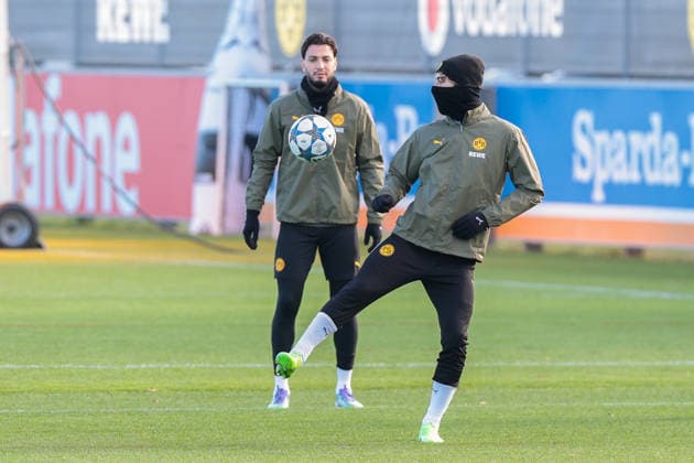 24.11.2025, Fussball, Saison 2025 2026, UCL, Abschlusstraining Borussia Dortmund, v. l. Ramy Bensebaini (Borussia Dortmund), Fabio Silva (Borussia Dortmund), Dortmund Trainingsgelände BVB NRW Deutschland xRHR-FOTO DEx Copyright: DennisxEwert RHR-FOTOx RHR-FOTO DE