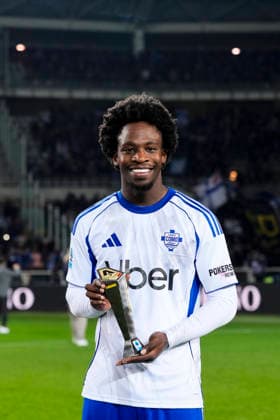 ComoÕs Jayden Addai player of the match during the Serie A soccer match between Torino Fc and Como at the Stadio Olimpico Grande Torino in Turin, north west Italy - November 24, 2025. - Soccer  Copyright: xFabioxFerrari LaPressex