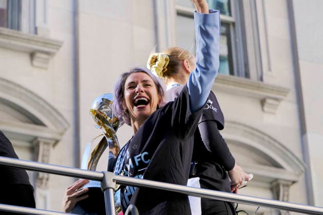 NEW YORK, NY- NOVEMBER 24 : Gotham FC celebrates their 2025 National Women s Soccer League Championship win with a parade in downtown Manhattan on November 24, 2025 in New York City. Copyright: xKatiexGodowskix