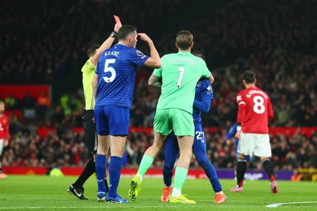 Idrissa Gueye of Everton is sent off after clashing with Michael Keane of Everton Manchester United, ManU v Everton, Premier League, Football, Old Trafford, Manchester, UK - 24 Nov 2025Manchester Old Trafford United Kingdom EDITORIAL USE ONLY No use with unauthorised audio, video, data, fixture lists, club league logos or live services. Online in-match use limited to 120 images, no video emulation. No use in betting, games or single club league player publications. Copyright: xPaulxCurrie Shutterstockx 15918214bj
