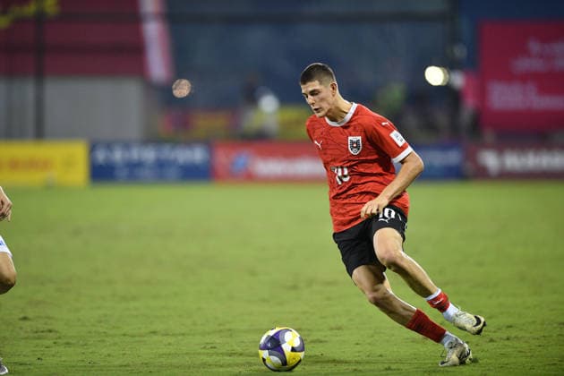 SOCCER - 2025 FIFA U17, U 17 World Cup DOHA,QATAR,24.NOV.25 - SOCCER - FIFA Under 17 World Cup Qatar 2025, Austria vs Italy. Image shows Vasilije Markovic (AUT).  GEPAxpictures xRanjithxKumar