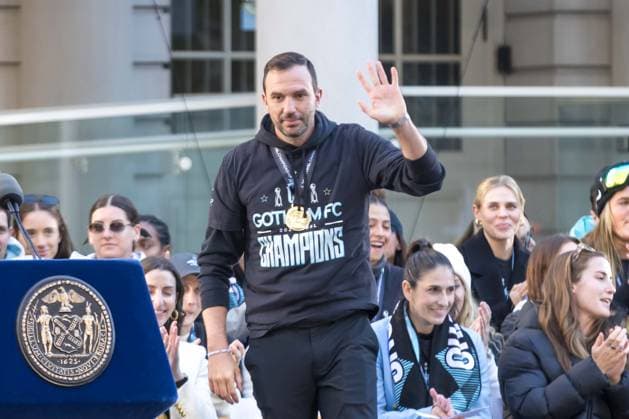 NWSL 2025 Champions Parade at City Hall Park of NJ NY Gotham FC Juan Carlos Amoros, Head Coach of NY NJ Gotham FC, speaks during a ceremony at City Hall after the NWSL 2025 Champions Parade at City Hall Park of NJ NY Gotham FC on November 24, 2025 in New York City. NJ NY Gotham FC defeated 1-0 to Washington Spirit on November 22nd. United States Copyright: xWilliamxVolcovx