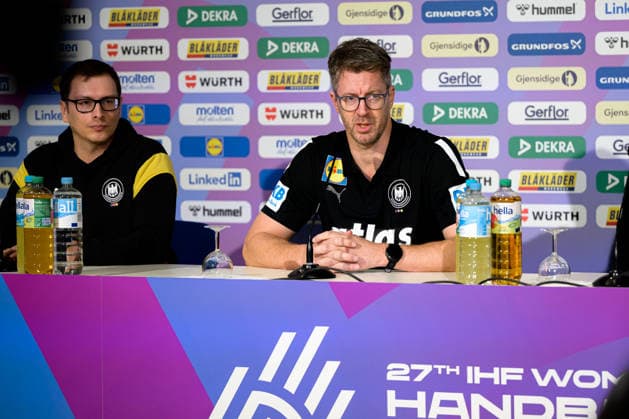 Handball, Frauen Deutschland - Training - Pressekonferenz Trainer Markus Gaugisch (Deutschland) Stuttgart Porsche Arena Baden-Württemberg Deutschland