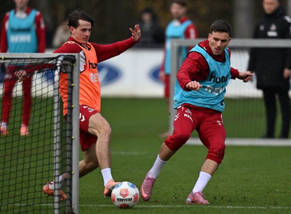 25.11.2025, xophax, Fussball 1.Bundesliga, 1.FC Koeln Training Said El Mala ( 1. FC Köln ) , rechts und Jakub Kaminski , links ( 1.FC Köln ) Koeln
