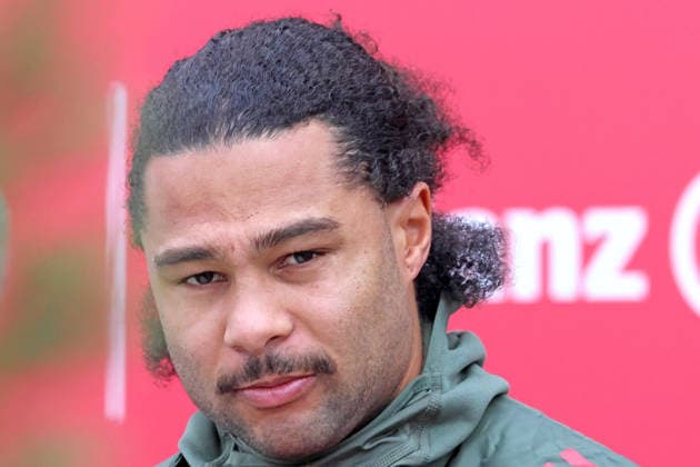 Serge Gnabry, Porträt, Portrait, Fussball Abschlusstraining UEFA Champions League Spiel - FC Arsenal vs. FC Bayern 25.11.2025 Trainingsgelände, Säbenerstr. FOTO: Mladen Lackovic LakoPress
