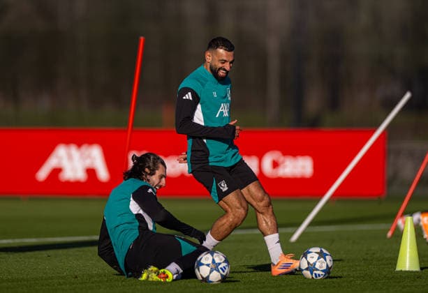 Football - UEFA Champions League - Liverpool FC v PSV Eindhoven - MD-1 LIVERPOOL, ENGLAND - Tuesday, November 25, 2025: Liverpool s Mohamed Salah (R) and Dominik Szoboszlai during a training session at the AXA Training Centre ahead of the UEFA Champions League match between Liverpool FC and PSV Eindhoven. (Photo by David Rawcliffe Propaganda) LIVERPOOL AXA Training Centre MERSEYSIDE ENGLAND  Copyright: xDavidxRawcliffex P2025-11-25-Liverpool_PSV_MD-1-15
