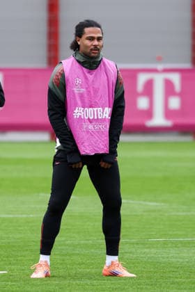 Serge Gnabry (FC Bayern Muenchen, 07), GER, Abschlusstraining, FC Bayern Muenchen, Fussball, UEFA Champions League, Liga-Phase, 5. Spieltag, Saison 2025 2026, 25.11.2025, GER, Abschlusstraining, FC Bayern Muenchen, Fussball, UEFA Champions League, Liga-Phase, 5. Spieltag, Saison 2025 2026, 25.11.2025 Muenchen Copyright: xEibner-Pressefoto JennixMaulx EP_JML