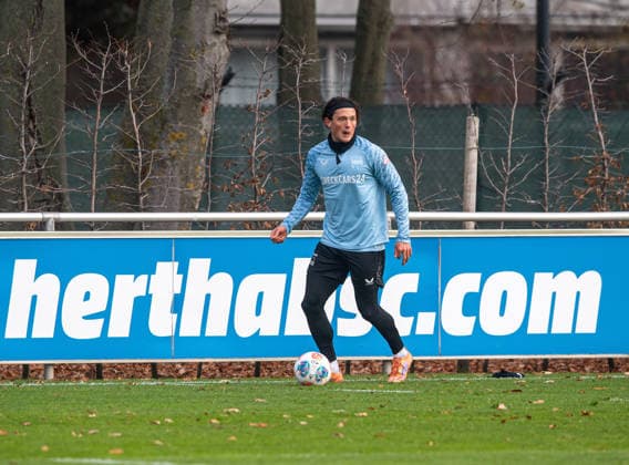 Fussball, Herren, Saison 2025 26, 2. Bundesliga, Hertha BSC, Training, Fabian Reese (Hertha BSC), 25.11. 2025,