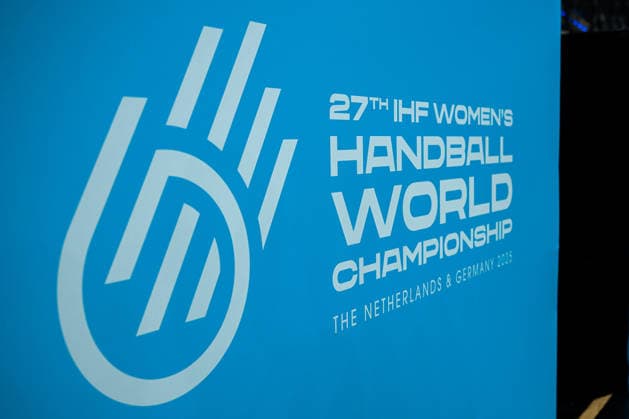 Handball, Frauen Deutschland - Training Logo Handball World Championship, WM, Weltmeisterschaft WM, Symbol, Feature Stuttgart Porsche Arena Baden-Württemberg Deutschland