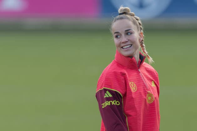Training Deutsche Fußball-Nationalmannschaft der Frauen Giulia Gwinn. Training der Frauen-Nationalmannschaft vor dem Finale der UEFA Women s Nations League am 25. November 2025 in Frankfurt am Main, Frankfurt am Main Hessen Deutschland DFB-Campus