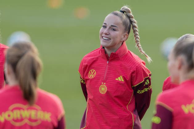 Training Deutsche Fußball-Nationalmannschaft der Frauen Giulia Gwinn. Training der Frauen-Nationalmannschaft vor dem Finale der UEFA Women s Nations League am 25. November 2025 in Frankfurt am Main, Frankfurt am Main Hessen Deutschland DFB-Campus