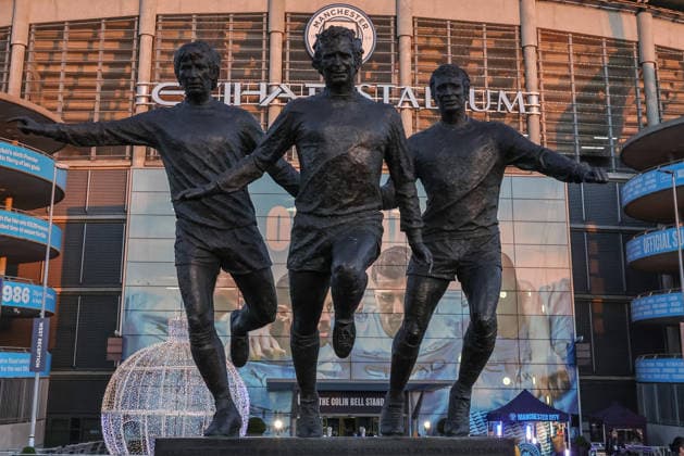UEFA Champions League Matchday 5 of 8 Manchester City v Bayer 04 Leverkusen Colin Bell, Francis Lee, and Mike Summerbee statue during the UEFA Champions League Matchday 5 of 8 Manchester City v Bayer 04 Leverkusen at City of Manchester Stadium, Manchester, United Kingdom, 25th November 2025 (Photo by Mark Cosgrove News Images) Manchester City of Manchester Stadium Manchester United, ManU Kingdom Copyright: xMarkxCosgrove NewsxImagesx