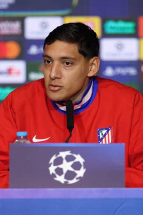 November 25, 2025, Madrid, Madrid, SPAIN: Nahuel Molina of Atletico de Madrid attends the press conference, PK, Pressekonferenz ahead of the UEFA Champions League 2025 26 match between Atletico de Madrid and Inter Milan at Riyadh Air Metropolitano stadium on November 25, 2025 in Madrid, Spain Madrid SPAIN - ZUMAa181 20251125_zaa_a181_002 Copyright: xIrinaxR.xHipolitox