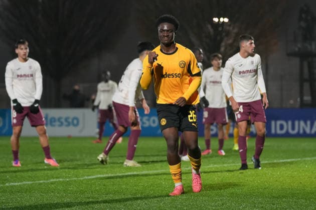 Dienstag, 25.11.2025 Saison 2025 2026 5. Spieltag UEFA Youth League im BVB Fußballpark Hohenbuschei, Dortmund, Germany. BV Borussia Dortmund U19 - Villarreal FC U19. Torjubel nach dem 1:1 durch Paul Ayuk Tanyi (BVB).