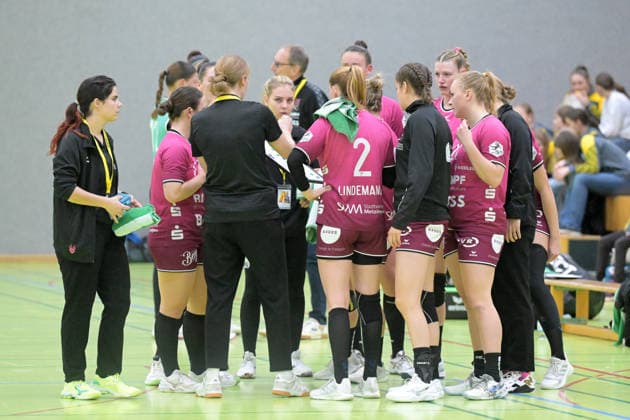 Time Out TusSies Metzingen TusSies Metzingen vs. Brasilien, Handball, Testspiel, Saison 2025 2026, 25.11.2025 TusSies Metzingen vs. Brasilien, Handball, Testspiel, Saison 2025 2026, 25.11.2025 Holzgerlingen Copyright: xEibner-Pressefoto TobiasxBaurx EP_TBR