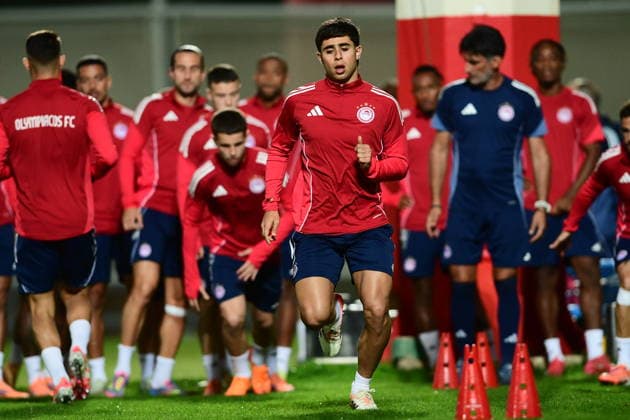 UEFA Champions League -Olympiacos Training Session - Olympiacos players attend a traiining session ahead of the UEFA Champions League Phase matchday 5 soccer match between Olympiacos and Real Madrid in Piraeus, Greece, 25 November 2025. IMAGO ONE INCH PRODUCTIONS PIRAEUS GREECE Copyright: xONExINCHxPRODUCTIONSx 6749368