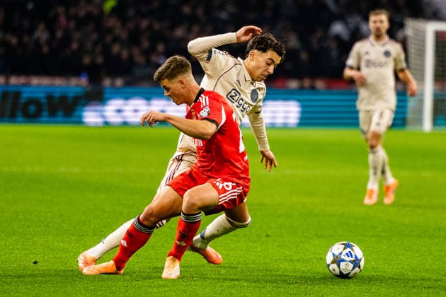 Rayane Bounida and Samuel Dahl seen during Champions League league phase game between AFC Ajax and SL Benfica (Maciej Rogowski Ball Raw Images) Amsterdam Johan Cruyff Arena Netherlands Copyright: xMaciejxRogowskix _ROG3831