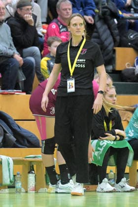 Miriam Hirsch (TusSies Metzingen, Trainerin) TusSies Metzingen vs. Brasilien, Handball, Testspiel, Saison 2025 2026, 25.11.2025 TusSies Metzingen vs. Brasilien, Handball, Testspiel, Saison 2025 2026, 25.11.2025 Holzgerlingen Copyright: xEibner-Pressefoto TobiasxBaurx EP_TBR