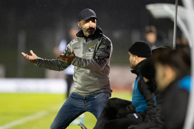 Murat Isik, (TSG Balingen, Trainer), unzufrieden, TSG Balingen vs. SG Sonnenhof Grossaspach, Fussball, Regionalliga Suedwest, 18. Spieltag, Saison 2025 2026, 25.11.2025, Eibner-Pressefoto Andreas Ulmer TSG Balingen vs. SG Sonnenhof Grossaspach, Fussball, Regionalliga Suedwest, 18. Spieltag, Saison 2025 2026, 25.11.2025, Balingen Copyright: xEibner-Pressefoto AndreasxUlmerx EP_AUR