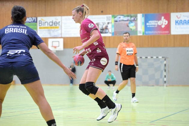 Naina Klein (TusSies Metzingen, 09) TusSies Metzingen vs. Brasilien, Handball, Testspiel, Saison 2025 2026, 25.11.2025 TusSies Metzingen vs. Brasilien, Handball, Testspiel, Saison 2025 2026, 25.11.2025 Holzgerlingen Copyright: xEibner-Pressefoto TobiasxBaurx EP_TBR
