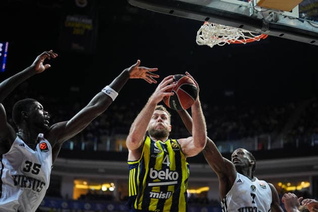 Fenerbahce Beko v Virtus Bologna - EuroLeague ISTANBUL, TURKIYE - NOVEMBER 25: Fenerbahce Beko player Nicolo Melli (C) challenges Virtus Bologna player Mouhamet Diouf (L) during a play in the EuroLeague week 13 match between Fenerbahce Beko and Virtus Bologna at Ulker Sports and Event Hall in Istanbul, Turkiye on November 25, 2025. Adem Kutucu Anadolu Istanbul Turkey. Editorial use only. Please get in touch for any other usage.  Copyright: x2025xAnadoluxAdemxKutucux