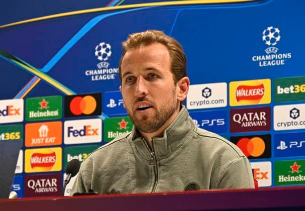 25.11.2025, Fussball UEFA Championsleague 2025 2026: Pressekonferenz des FC Bayern München am Tag vor dem Spiel FC Arsenal - FC Bayern München, im Emirates-Stadion London (England). Harry Kane (FC Bayern München) bei der Pressekonferenz