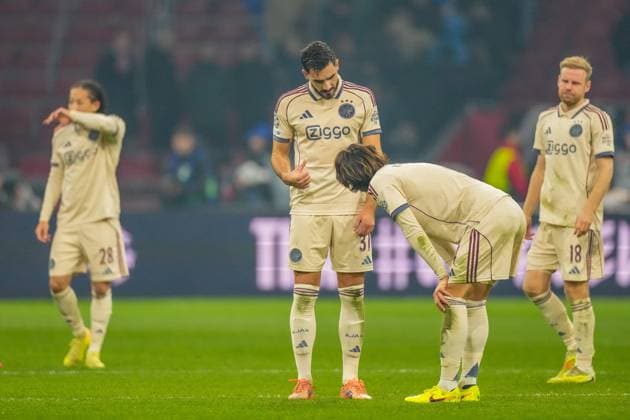AMSTERDAM , 25-11-2025 , JohanCruyff Arena , season 2025 2026 , UEFA Champions League football , League phase Matchday 5 , match between Ajax and Benfica , picture shows Ajax player Josip Sutalo is dejected after losing the match 0-2 Ajax - Benfica  x32196714x Copyright: