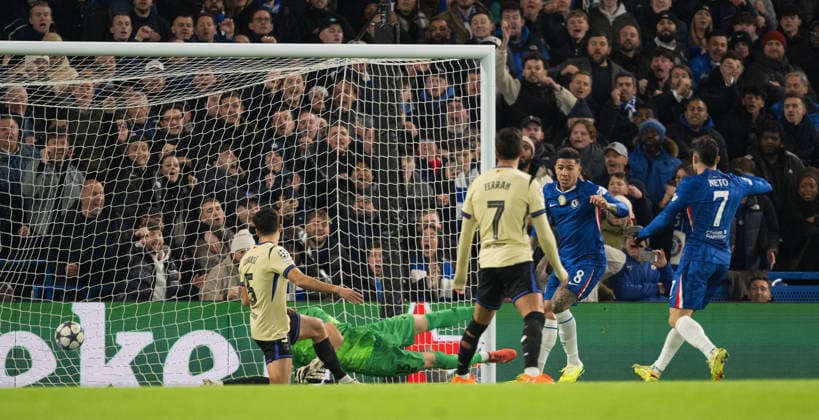 Chelsea v FC Barcelona, Barca UEFA Champions League Chelsea have the ball in the net but is disallowed during the UEFA Champions League match at Stamford Bridge, London UK Newspapers OUT Copyright: xGraemexWilcocksonx FIL-22549-0035