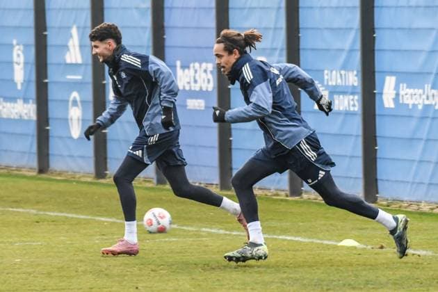 Daniel Elfadli Yussuf Poulsen ( HSV ) Aufbautraining nach Verletzung Laufen Joggen Deutschland , Hamburg , Volksparkstadion , Fussball , 1. Bundesliga , Training des Hamburger SV