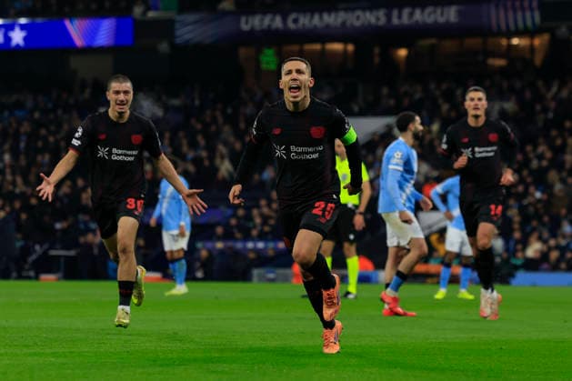 Manchester City v Bayer Leverkusen Champions League 25 11 2025. Alex Grimaldo (20) of Bayer Leverkusen celebrates scoring to make it 0-1 during the Champions League match between Manchester City and Bayer Leverkusen at the Etihad Stadium, Manchester, England on 25 November 2025. Manchester Etihad Stadium Manchester England Editorial use only , Copyright: xConorxMolloyx PSI-23265-0034