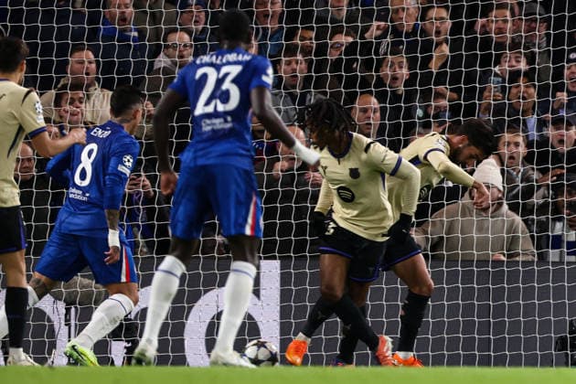 Chelsea v Barcelona Champions League 25 11 2025. GOAL 1-0 Jules KoundÃ of Barcelona scores and own goal during the Champions League match between Chelsea and Barcelona at Stamford Bridge, London, England on 25 November 2025. London Stamford Bridge Greater London England Editorial use only , Copyright: xPaulxPhelanx PSI-23264-0023