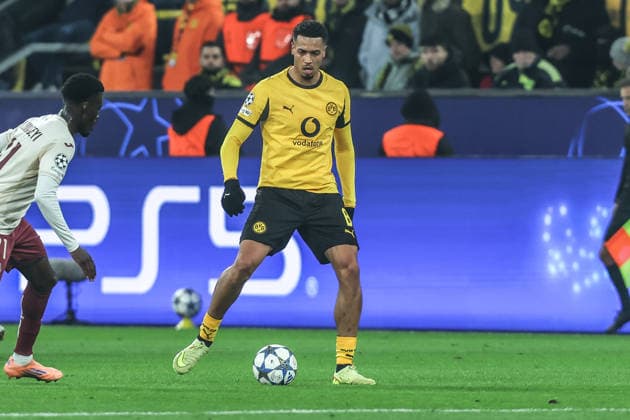 Fussball, UEFA Champions League Saison 2025 2026 Ligaphase - 5.Spieltag Borussia Dortmund - FC Villarreal 25.11.2025, SIGNAL IDUNA PARK Felix Nmecha (Borussia Dortmund, 8) Dortmund SIGNAL IDUNA PARK Nordrhein-Westfalen Deutschland