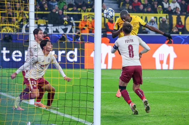 25.11.2025, Fußball, UEFA Champions League, Borussia Dortmund - FC Villarreal, BVB Stadion, 5. Spieltag, Saison 2025 2026: Kopfballtor Torschuss zum Tor zum 1:0 durch Torschütze Serhou Guirassy (BVB 09) Regulations prohibit any use of photographs as image sequences and or quasi-video. Nordrhein-Westfalen Deutschland