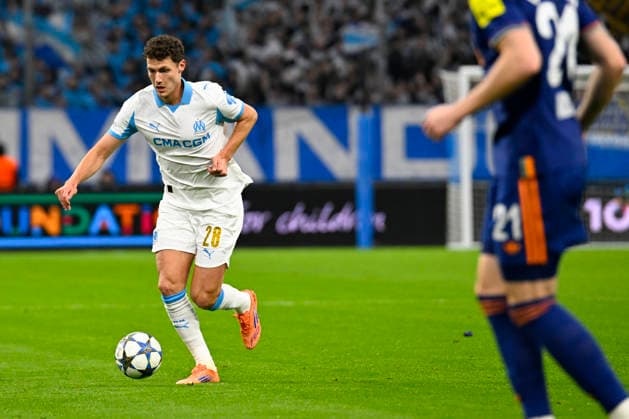 FOOTBALL : Olympique de Marseille VS Newcastle United FC - UEFA Champions League - 25 11 2025 Benjamin Pavard (OM) - UEFA Champions League match between Olympique de Marseille and Newcastle United FC on November 25, 2025 at the Orange Velodrome in Marseille. MarseilleFrance  Copyright: xWilliamxCannarellax