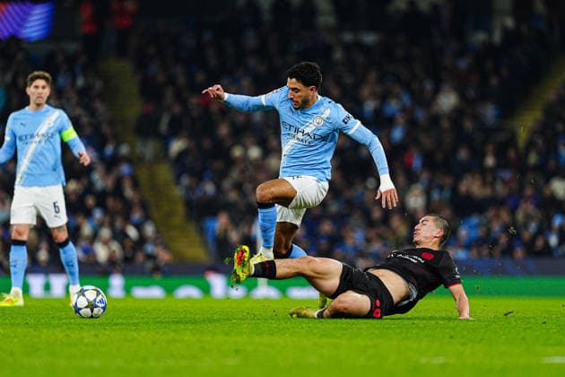 Omar Marmoush (Manchester City, 07), Ibrahim Maza (Bayer 04 Leverkusen, 30) ENG, Manchester City vs. Bayer 04 Leverkusen, Fussball, UEFA Champions League, Spieltag 5, Spielzeit 2025 2026, 25.11.2025 ENG, Manchester City vs. Bayer 04 Leverkusen, Fussball, UEFA Champions League, Spieltag 5, Spielzeit 2025 2026, 25.11.2025 Manchester Copyright: xEibner-Pressefoto MarcelxvonxFehrnx EP_MFN