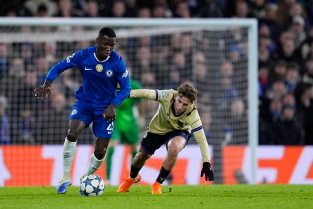 November 25, 2025, London, London, England: Trevoh Chalobah of Chelsea FC and Fermin Lopez of FC Barcelona, Barca during the UEFA Champions League 2025 26 League Phase MD5 match between Chelsea FC and FC Barcelona at Stamford Bridge on November 25, 2025, in London, England. London England - ZUMAa181 20251125_zaa_a181_135 Copyright: xDennisxAgyemanx
