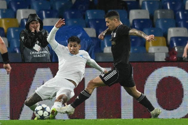 Elvin Jafarguliyev of Qarabag competes for the ball with Mathias Olivera of SSC Napoli during the Uefa Champions League match between SSC Napoli vs Qarabag at Diego Armndo Maradona Stadium  Copyright: xAgostinoxGemito IPAxSportx xipa-agency.netx xx IPA_68378345 IPA_Agency_IPA68378345