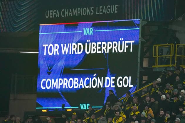 2025-11-25 Borussia Dortmund v Villarreal CF - UEFA Champions League 2025 26 League Phase MD5 DORTMUND, GERMANY - NOVEMBER 25: Screen shows the goal is being checked by VAR during the UEFA Champions League 2025 26 League Phase MD5 match between Borussia Dortmund and Villarreal CF at BVB Stadion Dortmund on November 25, 2025 in Dortmund, Germany. (Photo by Gabriel Calvino Alonso BSR Agency) Dortmund Germany Content not available for redistribution in The Netherlands directly or indirectly through any third parties. Copyright: xBSRxAgencyx