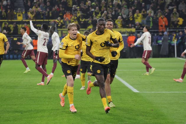 25.11.2025, xgrfx, Fussball UEFA Champions League, Borussia Dortmund - Villareal CF v.l. Tor, Serhou Guirassy (Borussia Dortmund) (DFL DFB REGULATIONS PROHIBIT ANY USE OF PHOTOGRAPHS as IMAGE SEQUENCES and or QUASI-VIDEO) Dortmund
