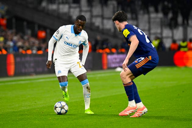 FOOTBALL : Olympique de Marseille VS Newcastle United FC - UEFA Champions League - 25 11 2025 Timothy Weah (OM) Tino Livramento (NUFC) - UEFA Champions League match between Olympique de Marseille and Newcastle United FC on November 25, 2025 at the Orange Velodrome in Marseille. MarseilleFrance  Copyright: xWilliamxCannarellax